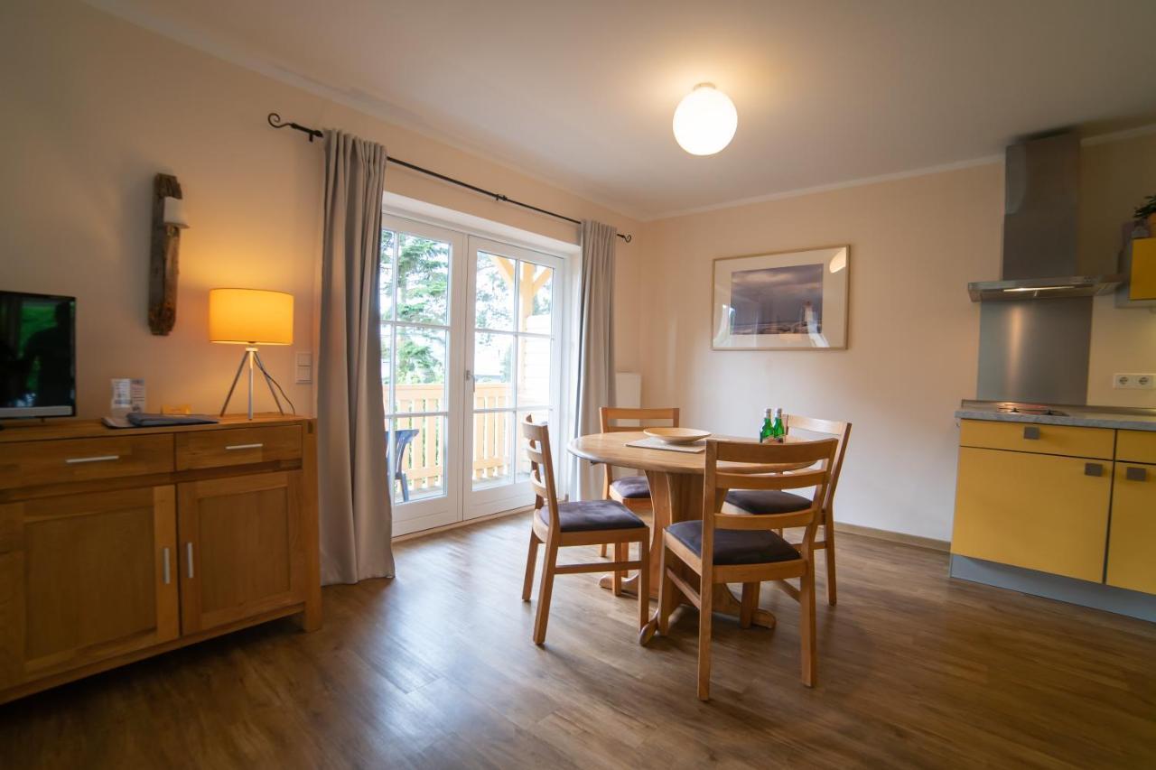 Haus Stoertebeker Appartements - Hotel Garni, Seebad Lubmin Exterior foto